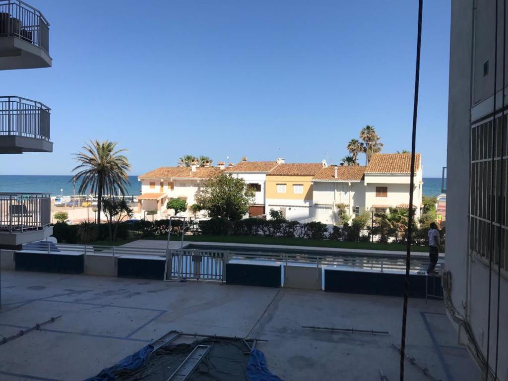 Apartamento En Complejo Residencial Con Piscina Y Garaje Frente Al Mar Valensiya Dış mekan fotoğraf