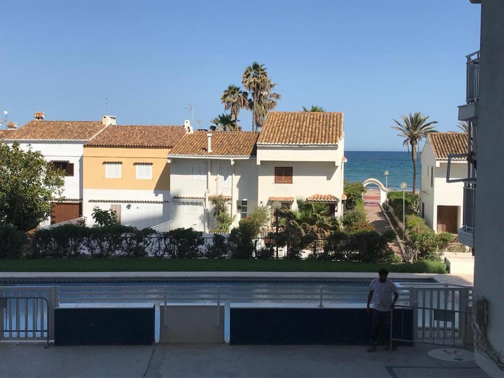 Apartamento En Complejo Residencial Con Piscina Y Garaje Frente Al Mar Valensiya Dış mekan fotoğraf